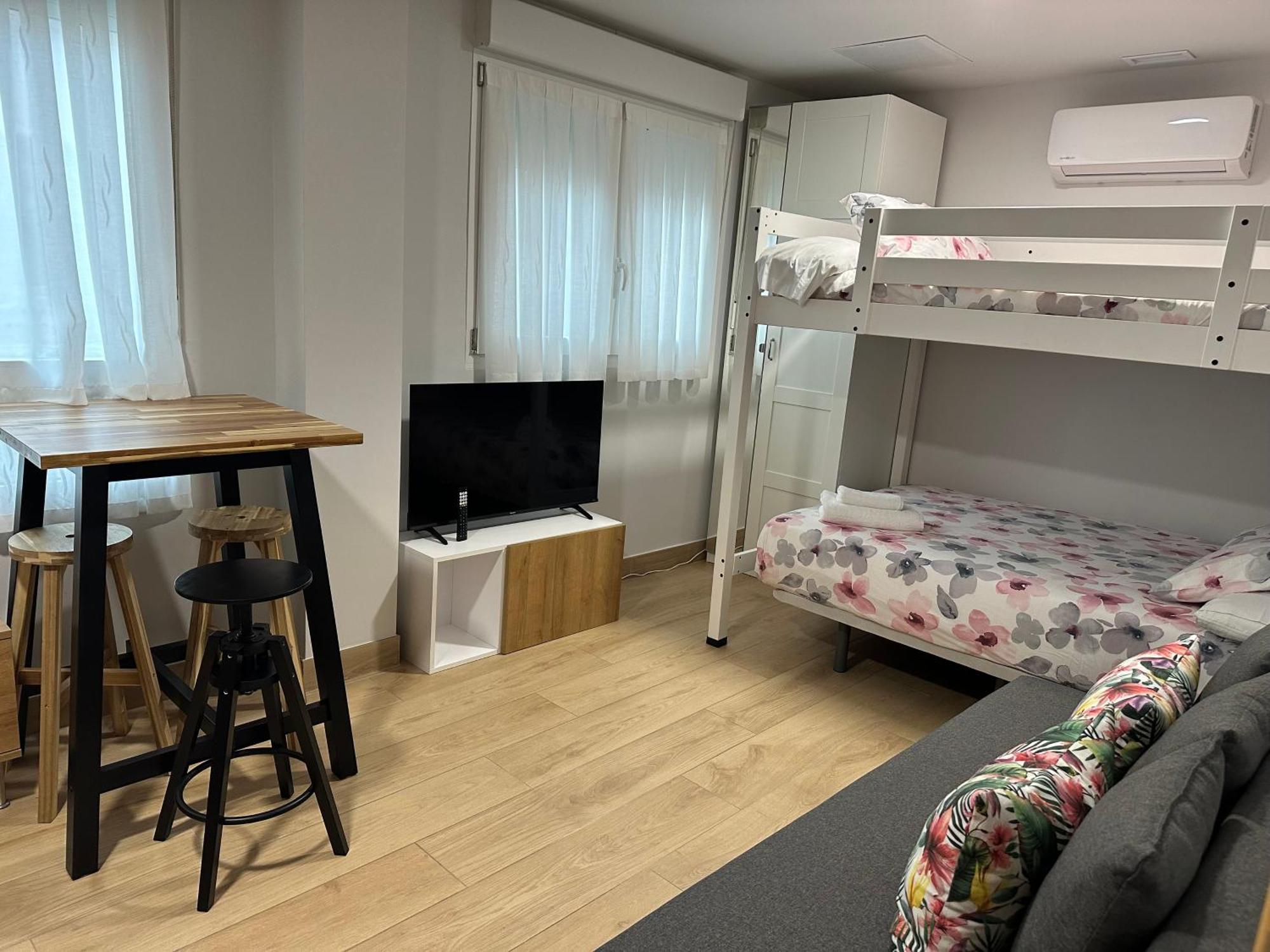Apartamentos Turisticos Santa Apolonia 62 Avilés Exterior foto